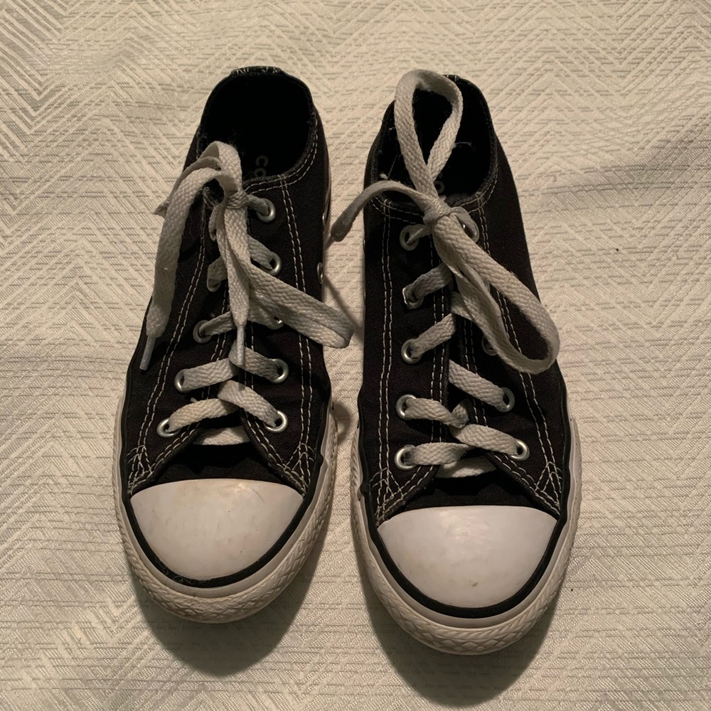 Black/White Converse.  Size 2.